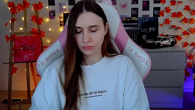 AliceCharmy's cam snapshot