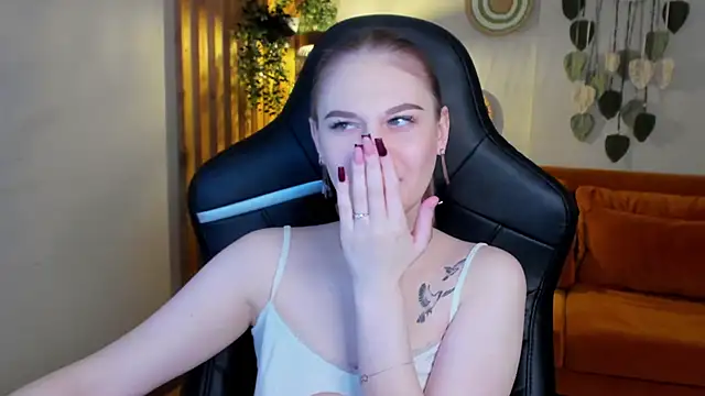 AriaWell's cam snapshot