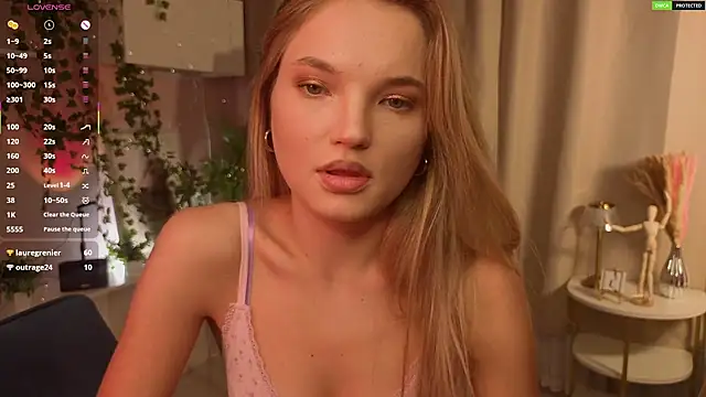 JulieLupo's cam snapshot