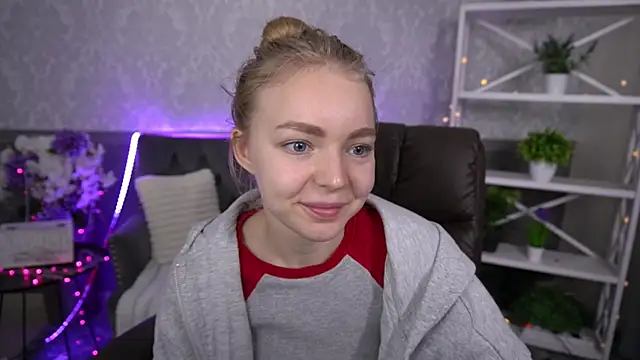 EmilySunshineS's cam snapshot