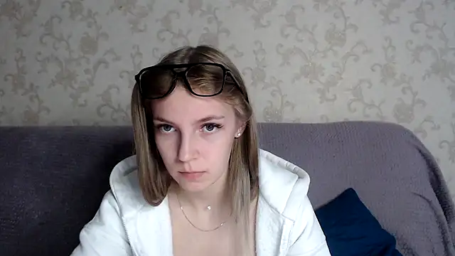 HitGyrl's cam snapshot