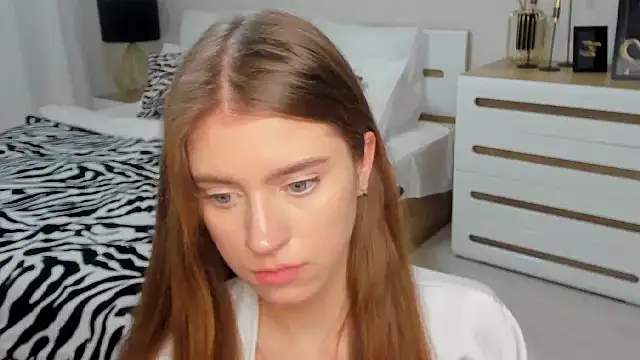 Erica_Kiss's cam snapshot