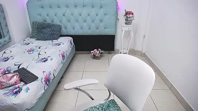 Cordelia_Perlman live sex cam