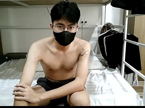 Gwencloudy live sex cam