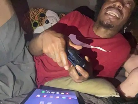 SlimeCrownzOut5's cam snapshot