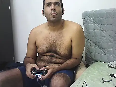 AlphaLatinoBear's cam snapshot