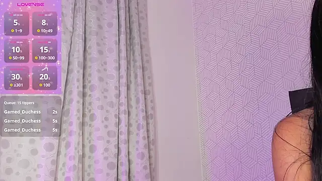 Selena_fox7 live sex cam