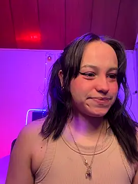 Eymmy_24's cam snapshot