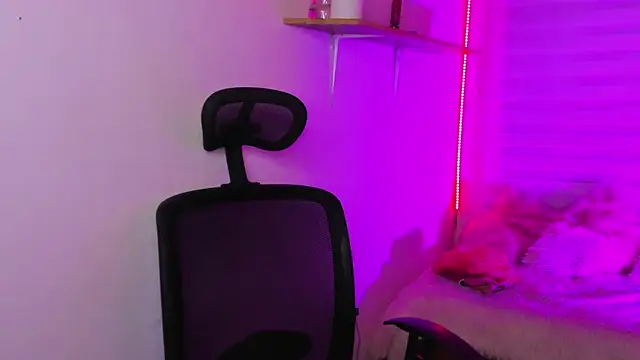 Emily_Lindey's cam snapshot