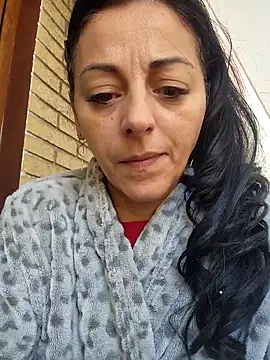 bruneta_sexy23 live sex cam