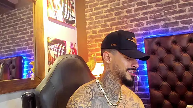 VinzenzRizzo live sex cam