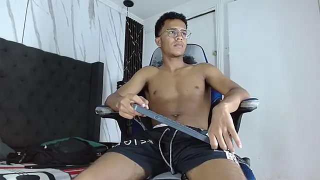 aston_xvera live sex cam