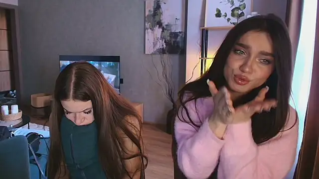 MayaGlow live sex cam