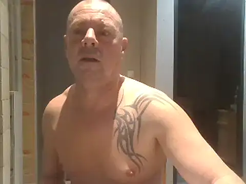 hugoboys4576 live sex cam