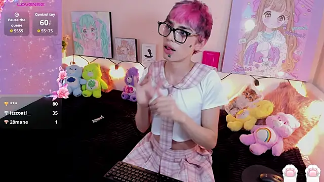 Strawberry_Kitty_ live sex cam