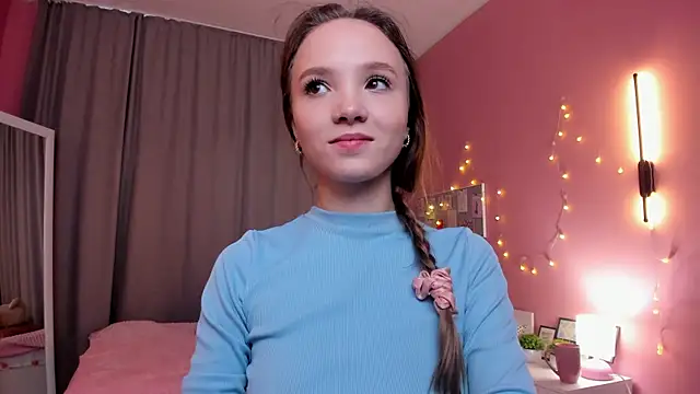 Adria_Arjona live sex cam