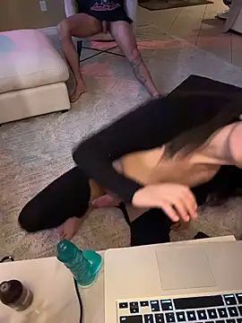 YourPlayfulCouple's cam snapshot