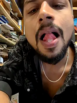 _IRRESISTIBLE_ live sex cam