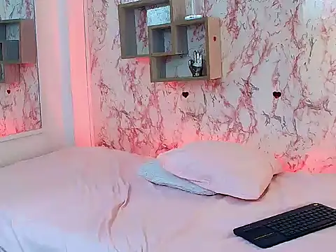 KATY_LOWERY's cam snapshot