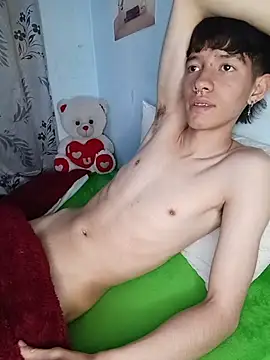 heyy_noah11 live sex cam