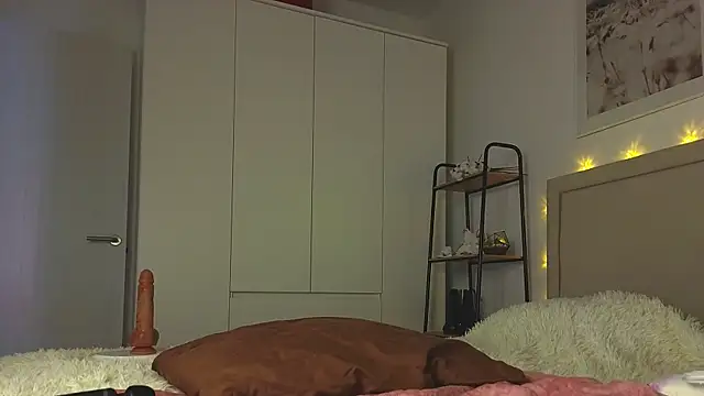 Lili_Roze_ live sex cam