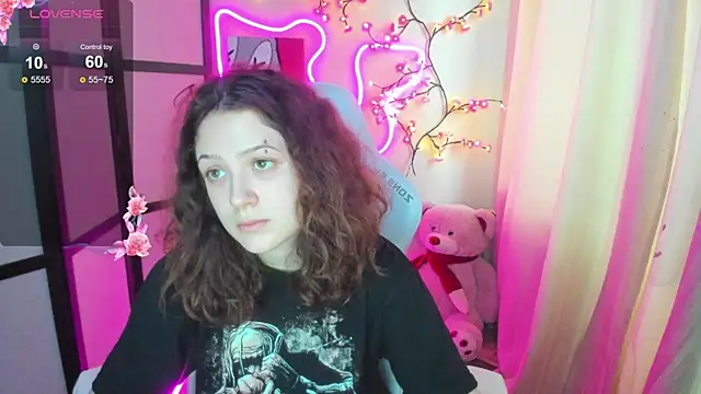 Anora_Miller's cam snapshot