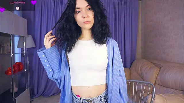 LorrieWilcinski's cam snapshot