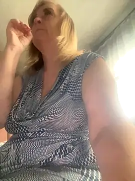 Irina2909@xh live sex cam