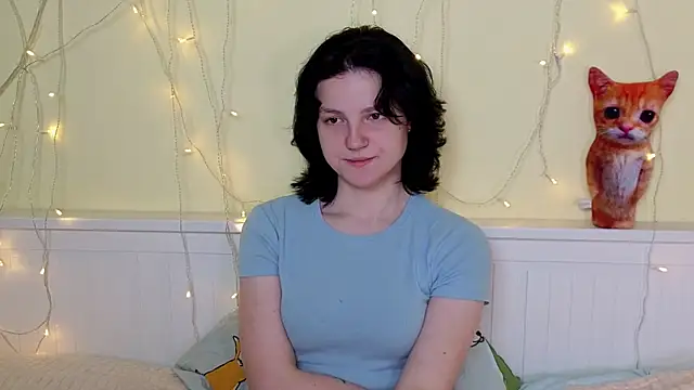 LatinaHuguenin's cam snapshot