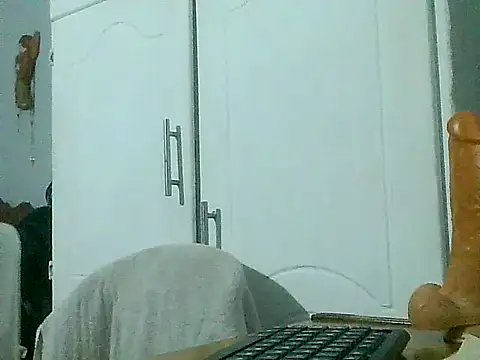 dirtysluttyfist live sex cam