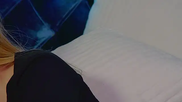 MilanaBalmain live sex cam