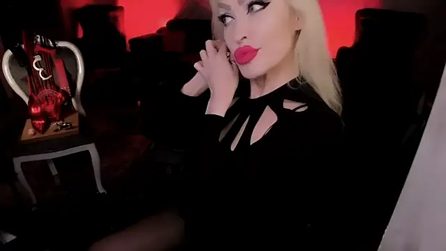 FinDomGod live sex cam