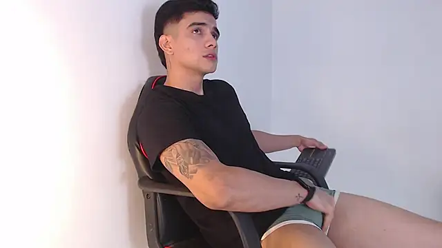 adam_levis17 live sex cam