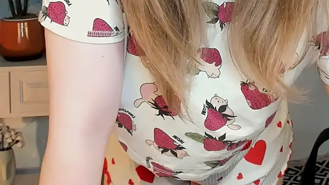 FioraMarmoris live sex cam