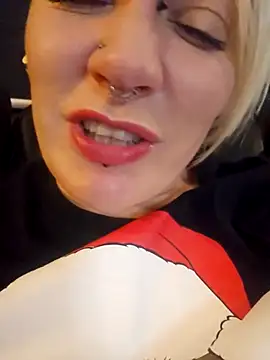 PinkTheHawk live sex cam