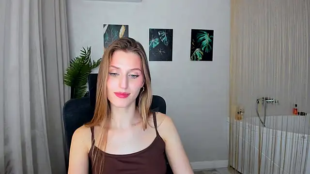 NaturalBeaty live sex cam