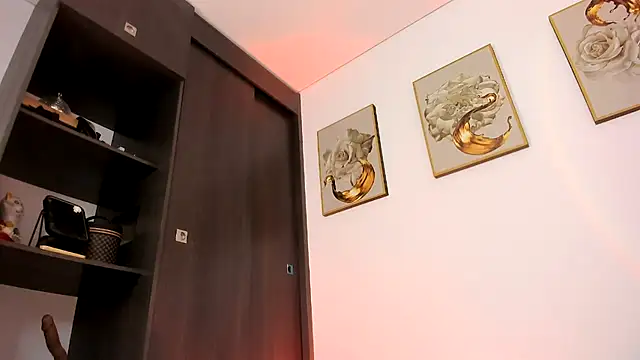 Queen_liana live sex cam