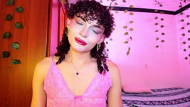 lucianromero live sex cam