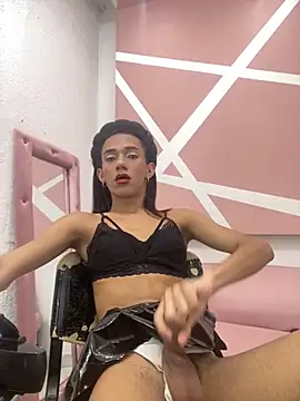 KatrinaQueen1 live sex cam