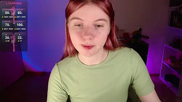 Strawberry_juli live sex cam