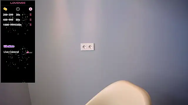 BubbbleGumm live sex cam