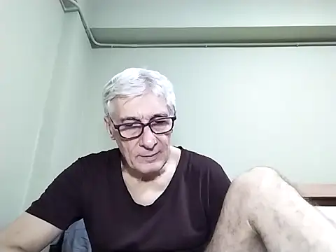 BIGUNCUTHARDCOCK live sex cam