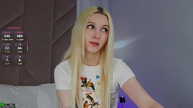 SaraHearts's cam snapshot