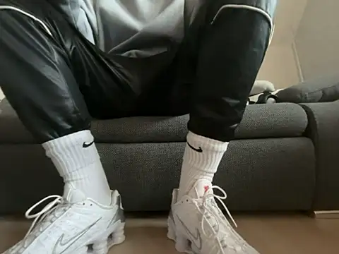 nikeaddicted2 live sex cam