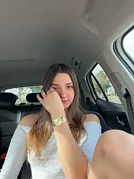 DoriDeluxe66 live sex cam