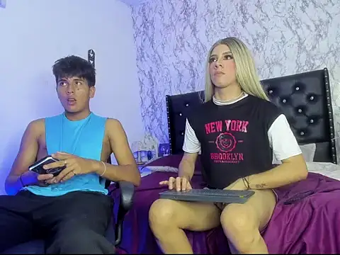 Lovers_Spicy live sex cam