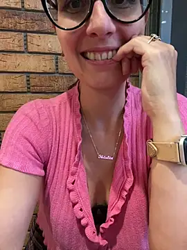 NataKitten live sex cam