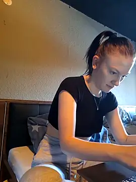 Lilly_hase live sex cam