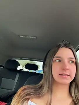 DoriDeluxe66 live sex cam