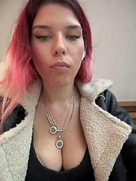 RiriRoseey live sex cam